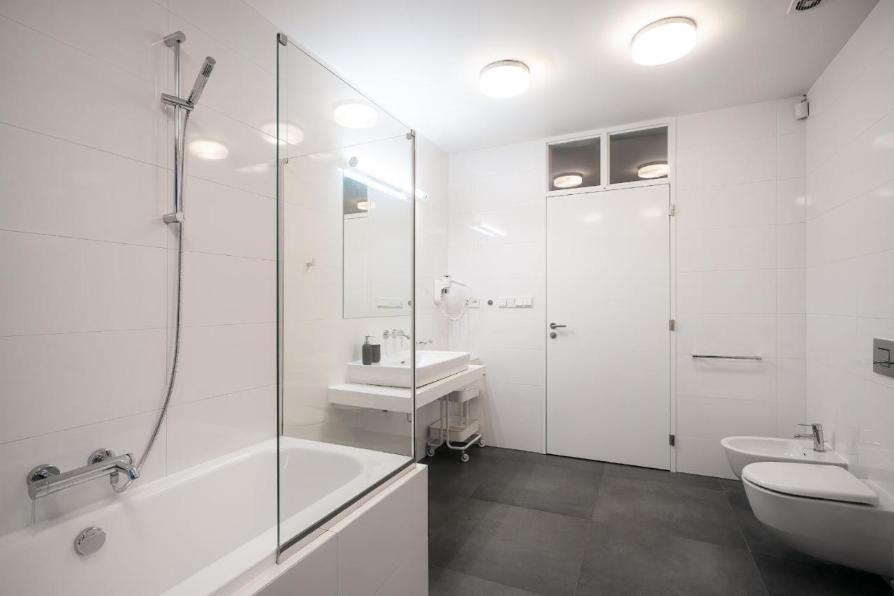 Apartment 5br+2bath Old Town Industrial Penthouse, A/c Prag